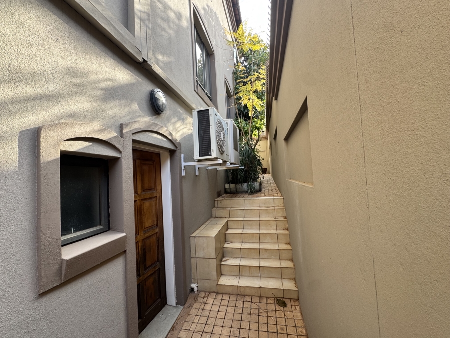 4 Bedroom Property for Sale in Wilkoppies North West